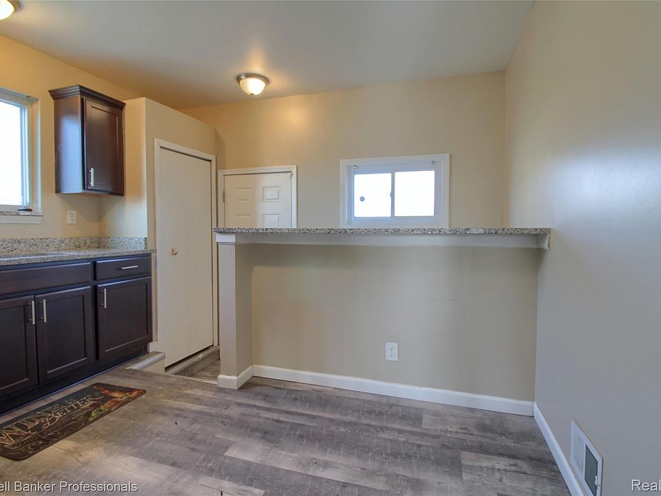 1385 Berkshire St, photo 16