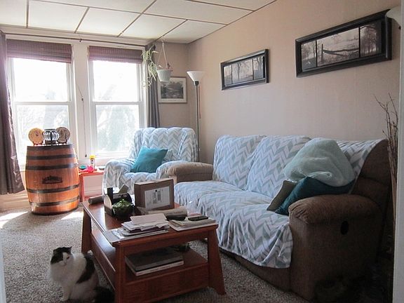 2nd image of 311 E Lincoln Ave