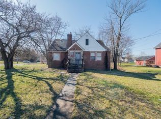 14240 Cranwood Park Blvd, Garfield Heights, OH 44125