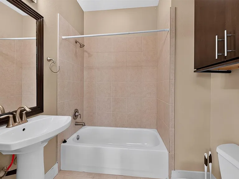 205 Riley Ln — Photo 19