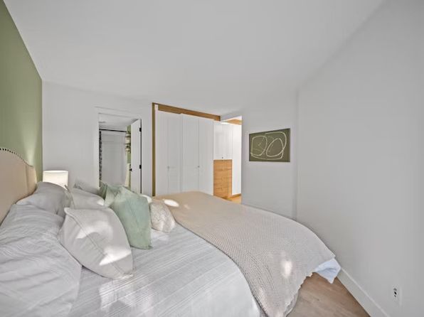 2 bedroom rental in Vancouver — photo 19