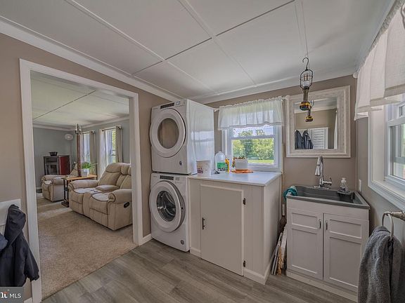 4th image of 62 Cassel Ln