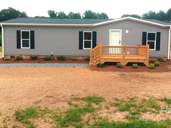 104 Advent Dr, Grover, NC 28073