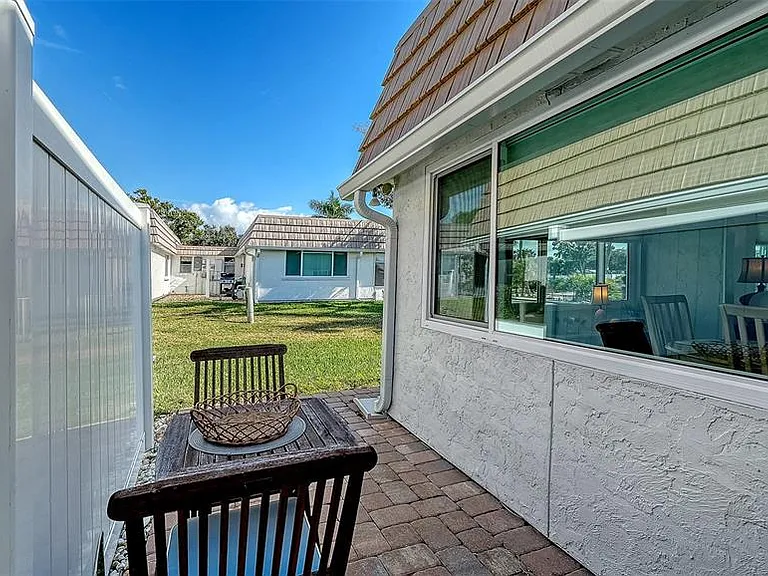2657 Riverbluff Pkwy #V-122 — Photo 24