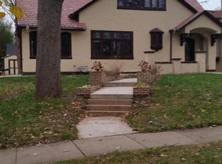 2179 N 74th St, Wauwatosa, WI 53213