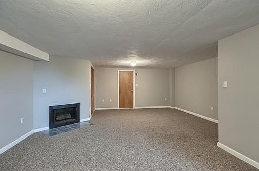 3rd image of 256 Farrwood Dr