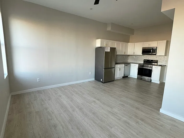 2416 N Charles St #3 — Photo 6