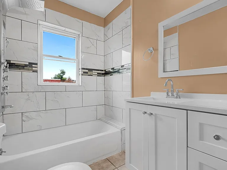 3003 W Garrison Ave — Photo 17