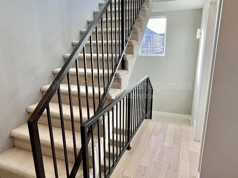 1547 Utica St — Photo 20