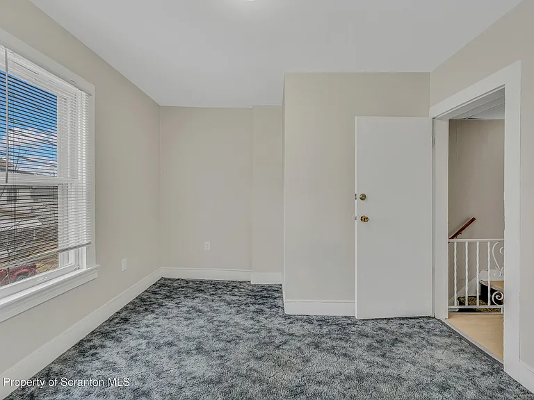 821 Delaware St — Photo 14