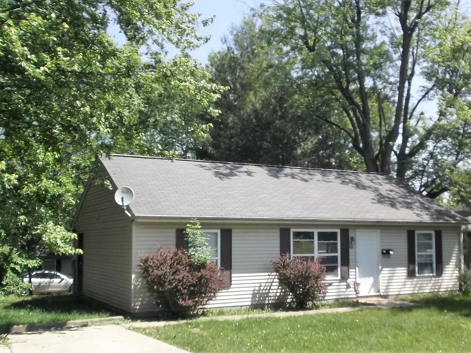 320 W 17th St