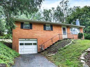 109 N Sporting Hill Rd, Mechanicsburg, PA 17050