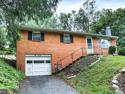 109 N Sporting Hill Rd, Mechanicsburg, PA, 17050