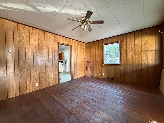 5th image of 825 Mansfield Ave