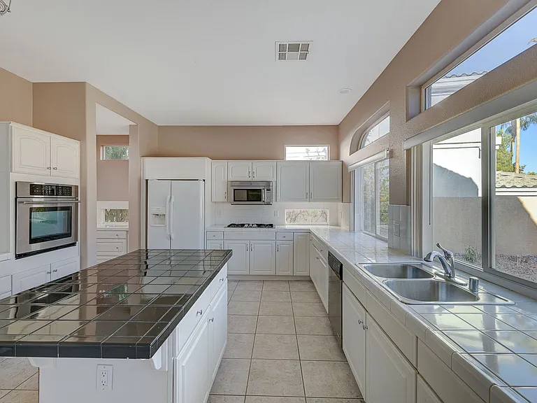 1934 Grey Eagle St — Photo 17