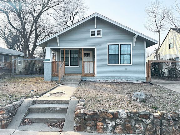 3rd image of 1544 N Main St #11381010