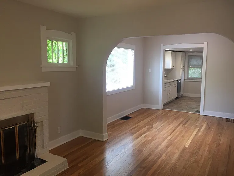 2295 S Franklin St — Photo 3