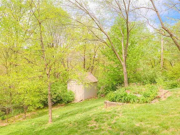 3rd image of 6700 NW Lawson Ln