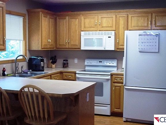 3rd image of 1015 Bradford Dr