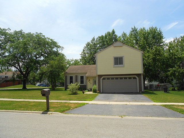 1st image of 292 Pickett Ct