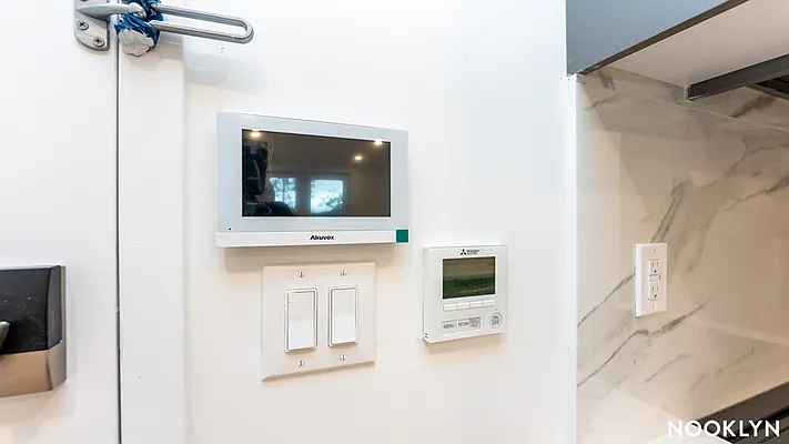 Rented by Nooklyn NYC LLC | media 7