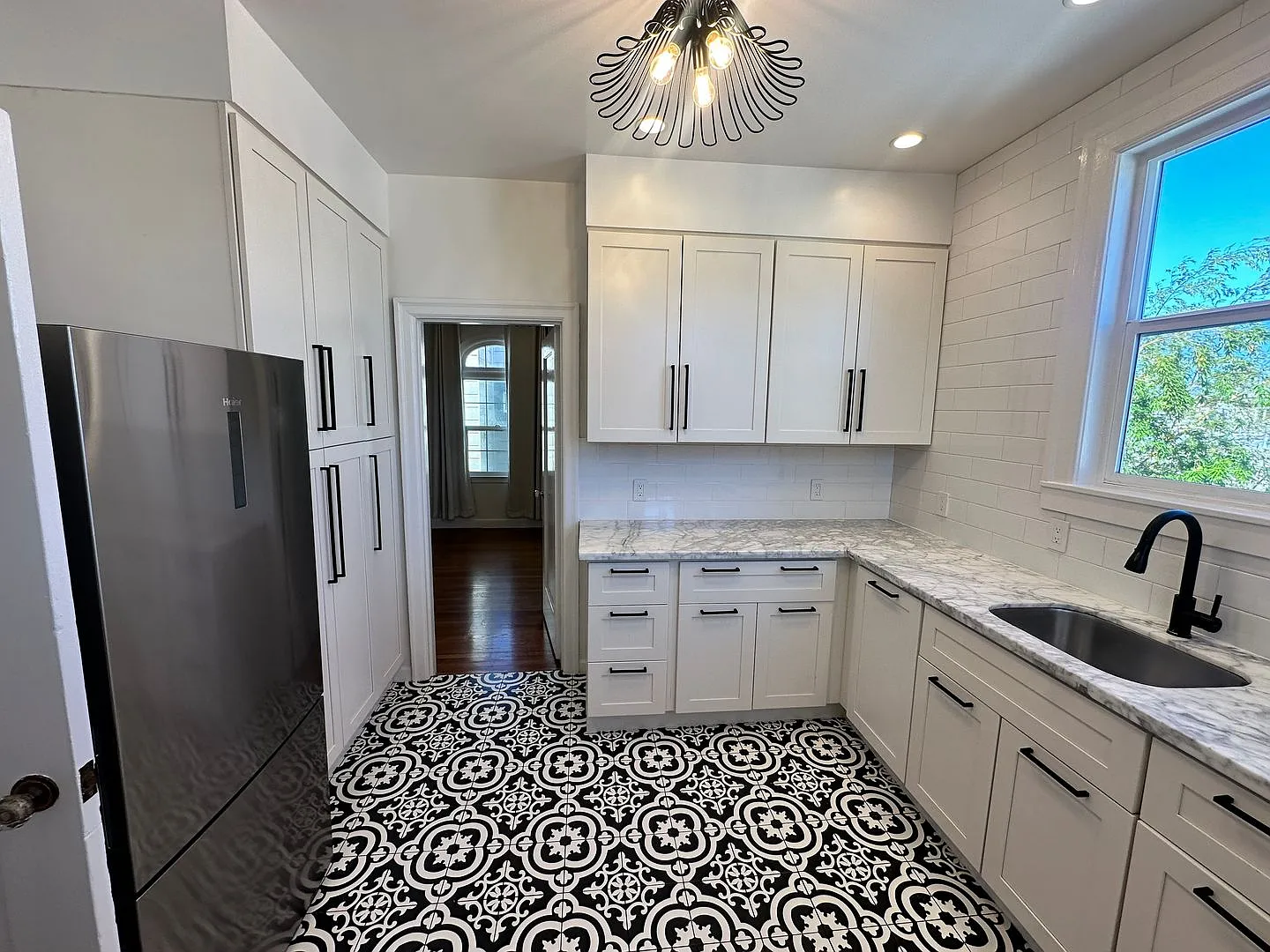2102 Filbert Street/3001 Webster Street (840rc) — Photo 2