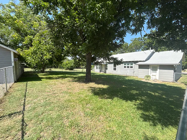 15 N College Ave — Photo 6