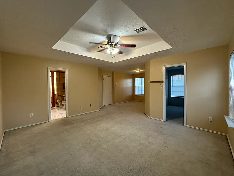 2312 Guy Cir — Photo 8
