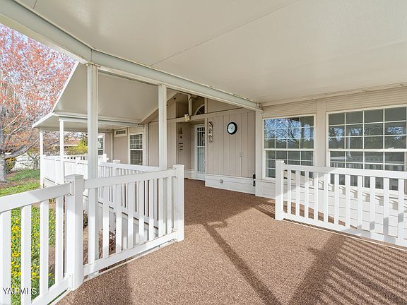 3rd image of 3305 Tieton Dr