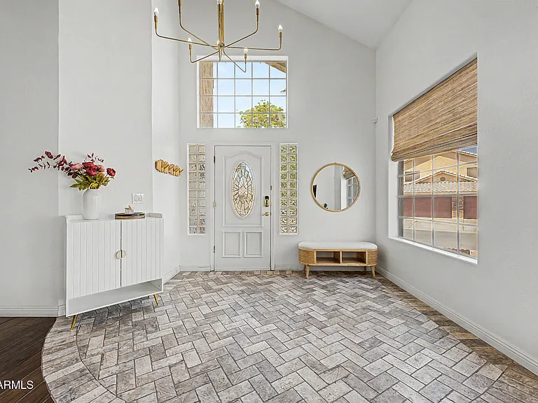 5773 W Shannon St — Photo 7