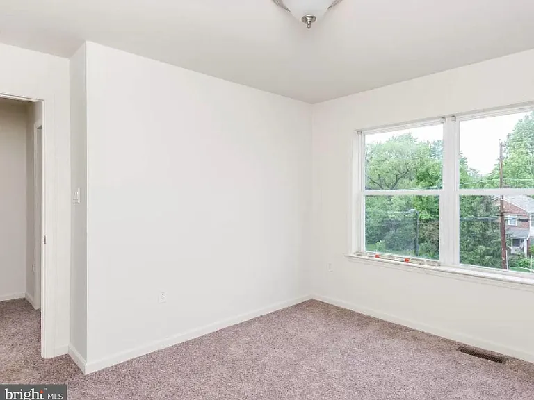 5235 Crowson Ave #6 — Photo 23