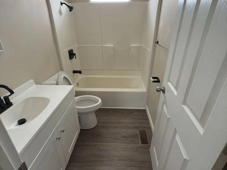 223 S McKinley Ave — Photo 15