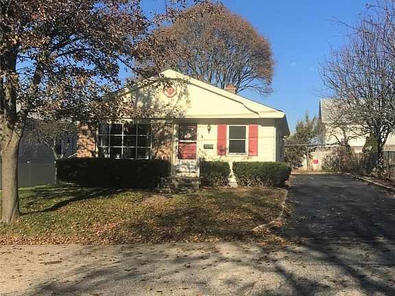 2nd image of 34 Hillside Ave