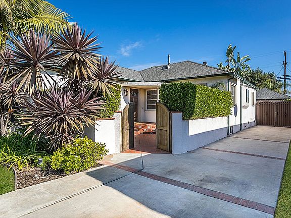 3rd image of 1854 S Crescent Heights Blvd