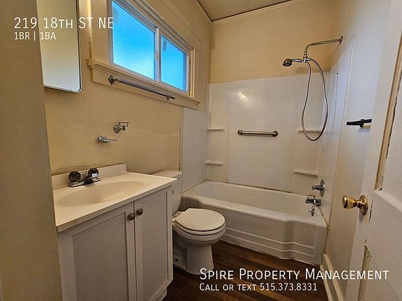 5th image of 219 18th St NE