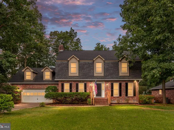 9 Sanford Cir, Fredericksburg, VA 22407