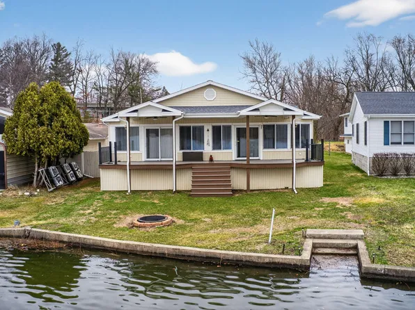 3741 N Blackstone Ave, Colon, MI 49040