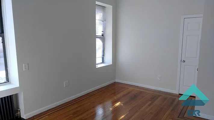 Rented by EXR | media 19