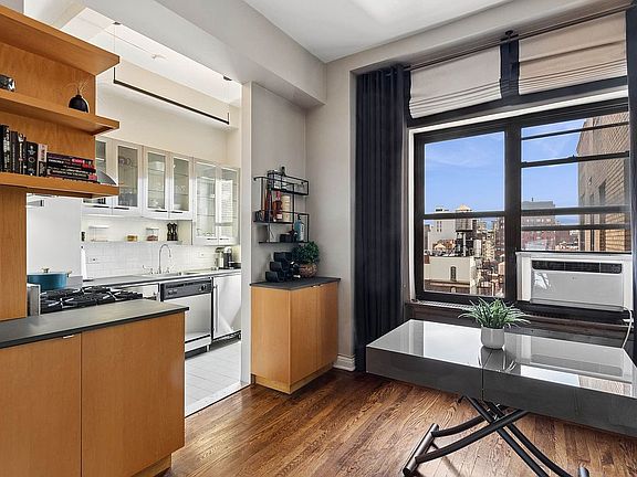 2nd image of 161 W 16th St APT 16I
