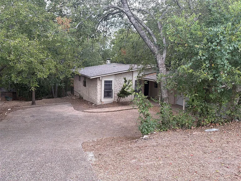 11913 Rennalee Loop — Photo 40