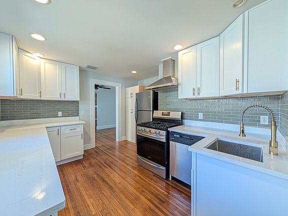 4th image of 1911 2nd Ave N