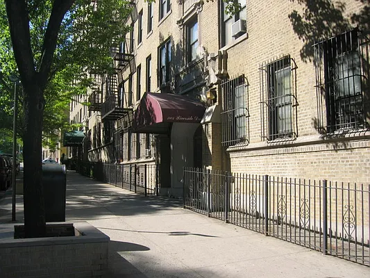 Rented by null | media 37