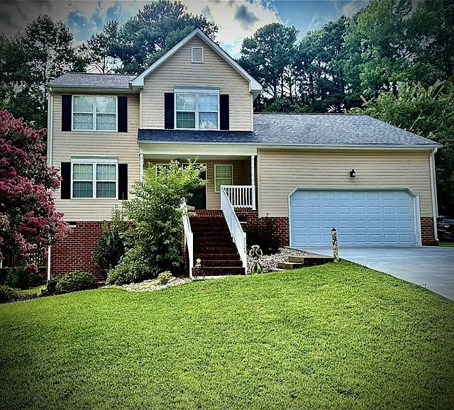 3 bed, 2.5 bath, 1711 sqft, $2,800 — Photo 1