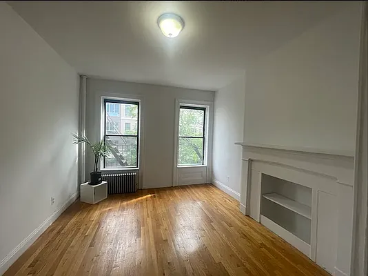 Rented by The Agency | media 15