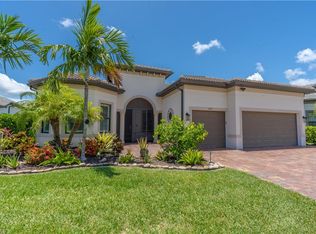 6839 Winding Cypress Dr, Naples, FL 34114