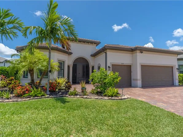 6839 Winding Cypress DR, NAPLES, FL 34114