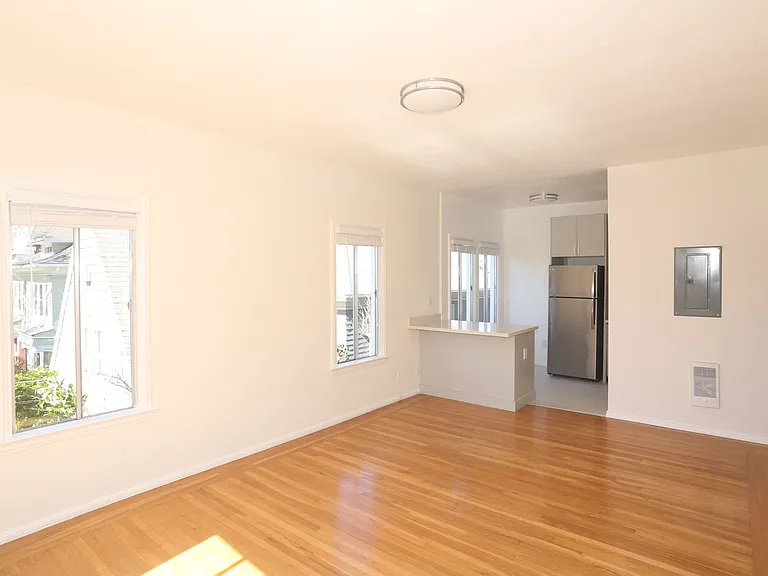 4231 Montgomery — Photo 2