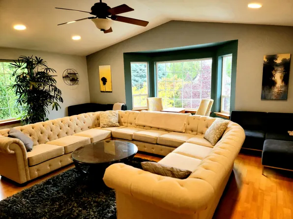 2614 Blackberry Ln, Bellingham, WA 98229