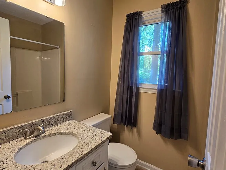 1520 Crowndale Dr — Photo 15