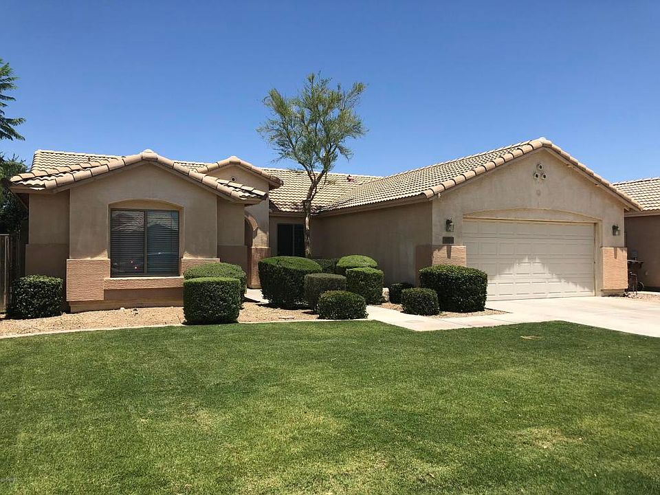 1st image of 3904 E Brighton Way